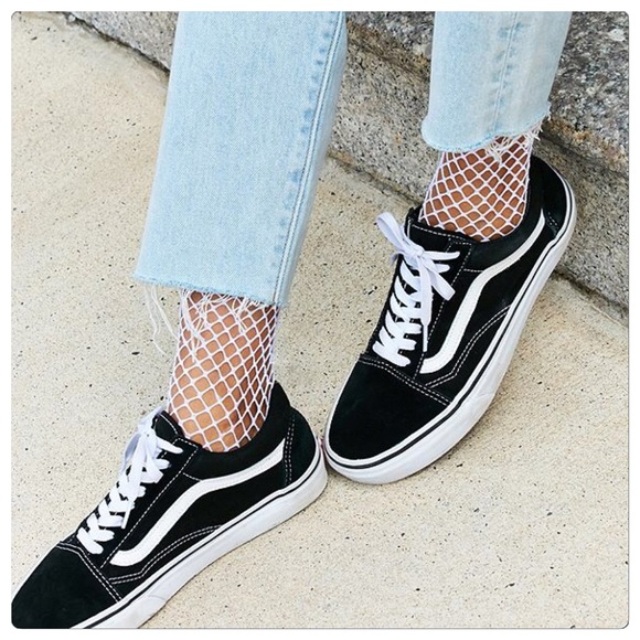 Out From Under wide fishnet crew sock from UO - Picture 5 of 5